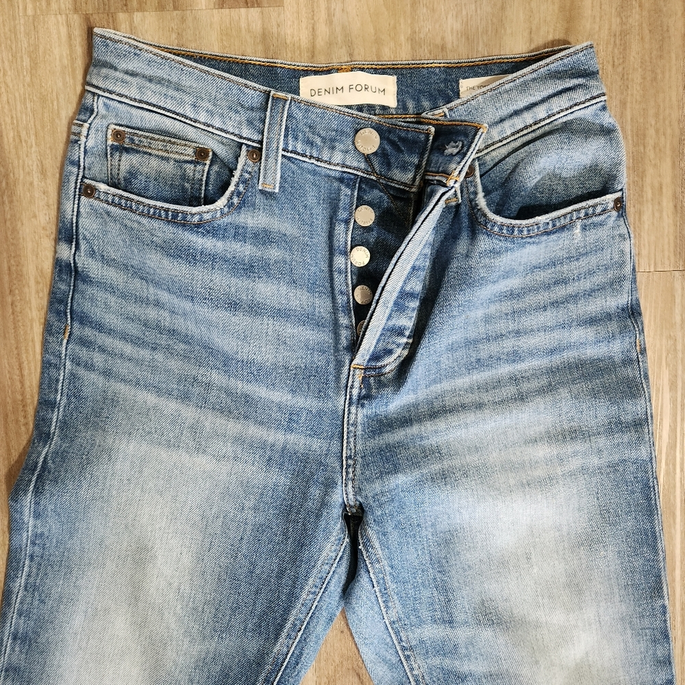 Denim Forum - The Yoko High Rise Slim - Picture 2 of 5